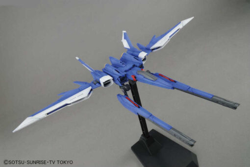 Master Grade Build Strike Gundam Full Package