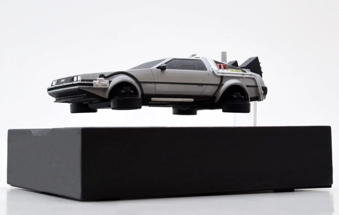 BTTF DeLorean Time Machine Floating Model Kit